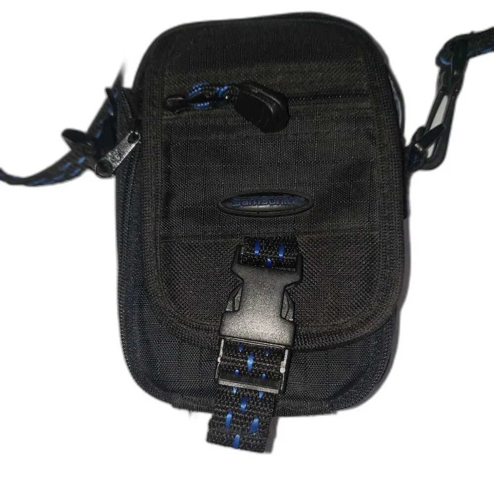 Samsonite small black